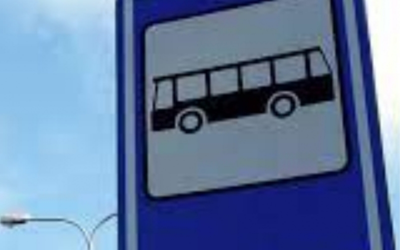 Prefeitura afixou tabela de horário do transporte público coletivo nos pontos de ônibus da cidade