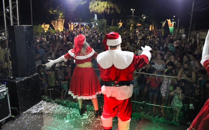 Chegada do Papai Noel e inauguração da decoração de Natal em Rio Piracicaba