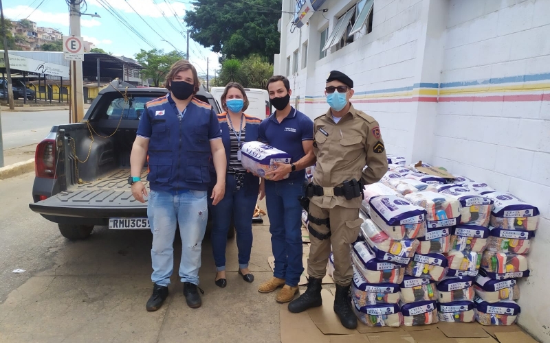 Defesa Civil Municipal recebe 100 cestas básicas para distribuição a população impactada pela Covid-19
