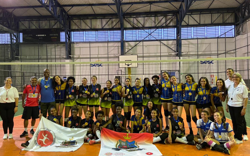 Equipe Quilombolas de Caxambu do Projeto PAB é destaque em Campeonato de Vôlei Feminino!!